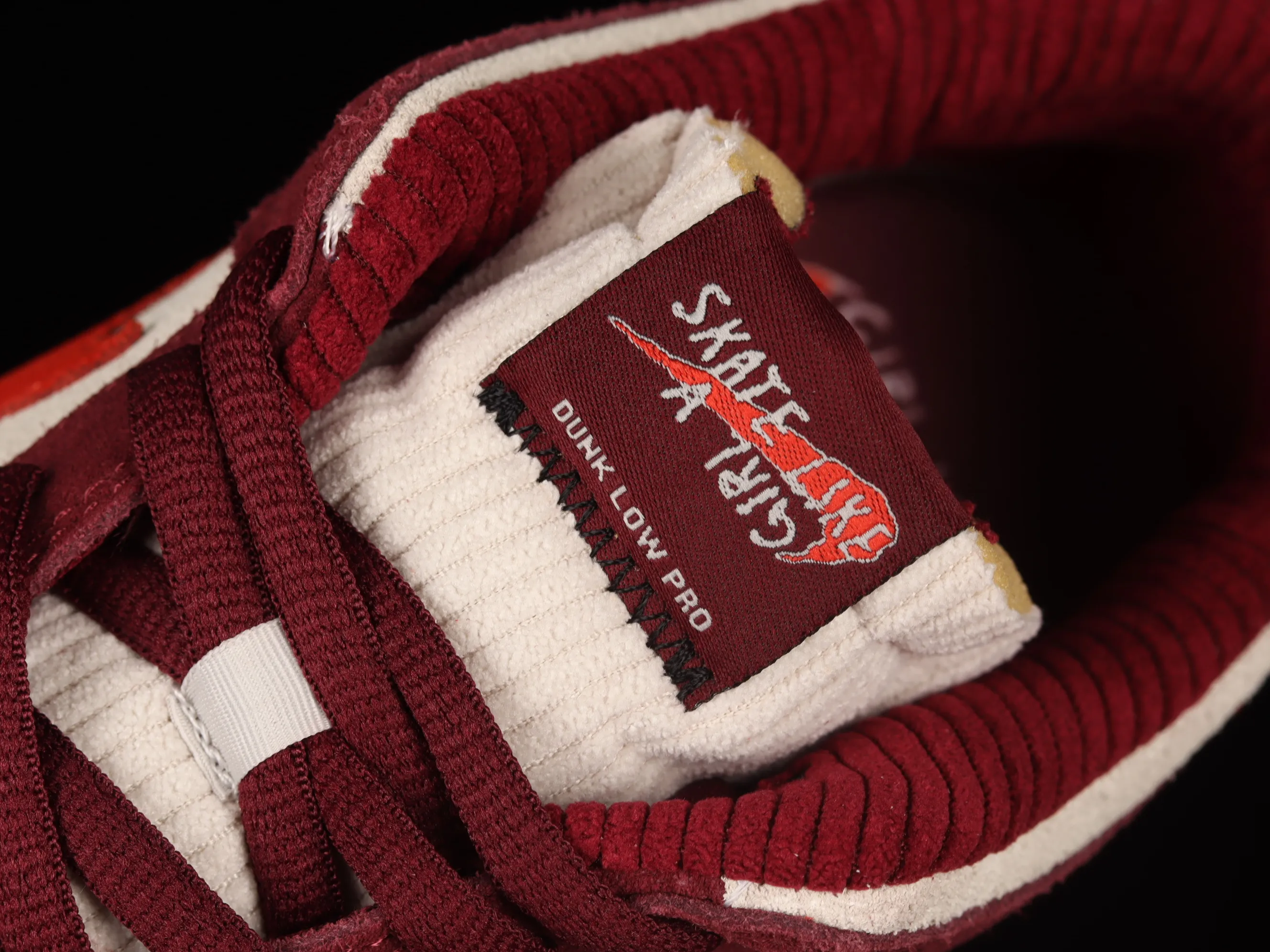 All categories Nk SB Dunk Series Nk SB Dunk Low low-top sneakers Skate Like a Girl x Nk SB Dunk Low joint model SB smashed backboard fashion casual sneakers DX4589-600